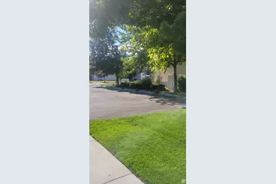 7825 S Spruce Tree Ln, Sandy, UT 84094 - Photo 28