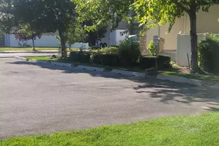 7825 S Spruce Tree Ln, Sandy, UT 84094 - Photo 28