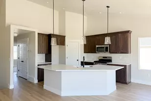 2098 N 425 W, Tooele, UT 84074 - Photo 2