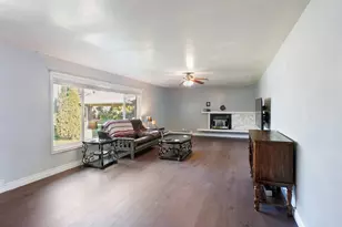 143 E 100 N, Gunnison, UT 84634 - Photo 12