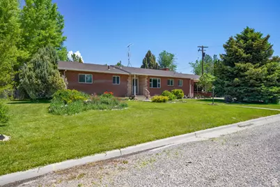 143 E 100 N, Gunnison, UT 84634 - Photo 2