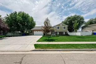 1557 N 2750 W, Plain City, UT 84404 - Photo 2