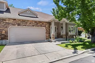 696 S Clearwater Falls Dr E, Layton, UT 84041 - Photo 34