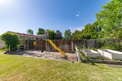 10273 Flanders Rd S, Sandy, UT 84092 - Photo 36