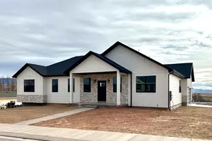 431 W Center St S, Gunnison, UT 84634 - Photo 2