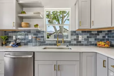 526 E Commonwealth Ave, Salt Lake City, UT 84106 - Photo 2