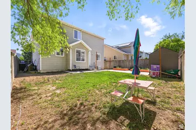 4113 E Cattle Dr, Eagle Mountain, UT 84005 - Photo 28