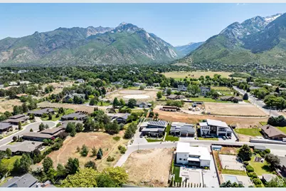 9942 S Altamont Dr E, Sandy, UT 84092 - Photo 10