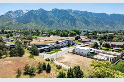 9942 S Altamont Dr E, Sandy, UT 84092 - Photo 14