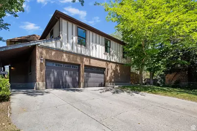 2673 E Toni Cir S, Cottonwood Heights, UT 84121 - Photo 2