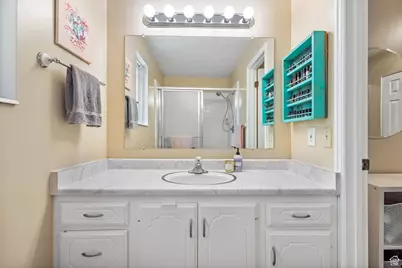 2673 E Toni Cir S, Cottonwood Heights, UT 84121 - Photo 22