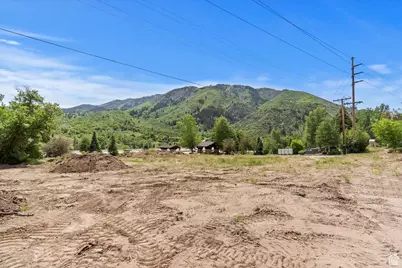 5630 N Robinson Ln, Mountain Green, UT 84050 - Photo 14