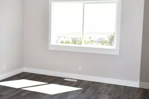 503 W Indepence St, Grantsville, UT 84029 - Photo 6