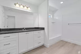 210 W 815 N, Nephi, UT 84648 - Photo 32