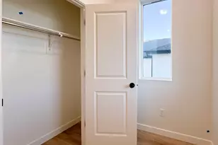 6976 S Skyloop Dr W, West Jordan, UT 84081 - Photo 8