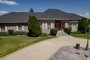 1416 W Valley View Dr, Wellington, UT 84542 - Photo 2