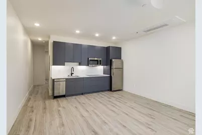 214 S 200 E #4, Moab, UT 84532 - Photo 4