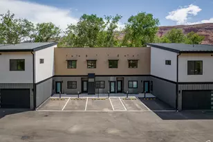 214 S 200 E, Moab, UT 84532 - Photo 32