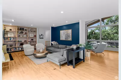 2842 E Oakbrook Cir, Salt Lake City, UT 84108 - Photo 10