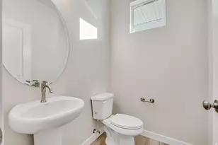 2208 W 2615 N, Clinton, UT 84015 - Photo 10