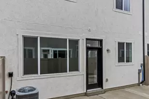 2616 N 2125 W, Clinton, UT 84015 - Photo 2