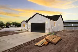 61 E 600 S, Nephi, UT 84648 - Photo 2