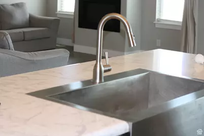 539 S Chan Dr, Grantsville, UT 84029 - Photo 4