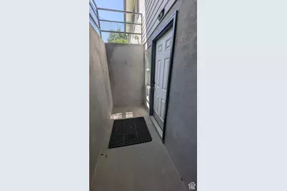 1584 E Petunia Way, Sandy, UT 84092 - Photo 36