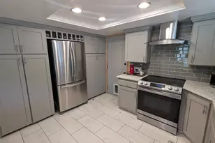 1584 E Petunia Way, Sandy, UT 84092 - Photo 32