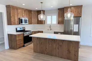 124 S Freedom Wy, Grantsville, UT 84029 - Photo 2