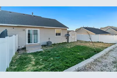 382 N Peach St, Santaquin, UT 84655 - Photo 6