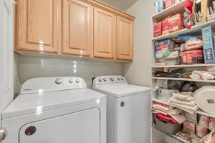 382 N Peach St, Santaquin, UT 84655 - Photo 12