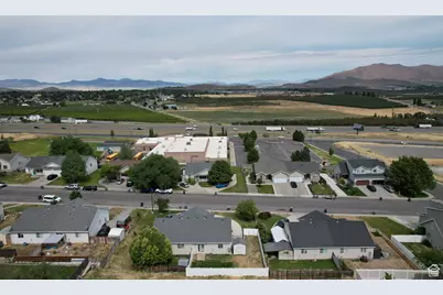 382 N Peach St, Santaquin, UT 84655 - Photo 22