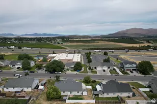 382 N Peach St, Santaquin, UT 84655 - Photo 22