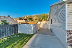 382 N Peach St, Santaquin, UT 84655 - Photo 4