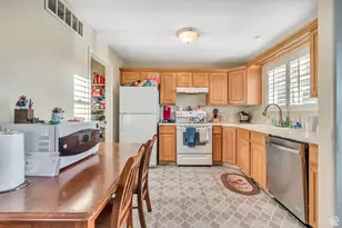 382 N Peach St, Santaquin, UT 84655 - Photo 10