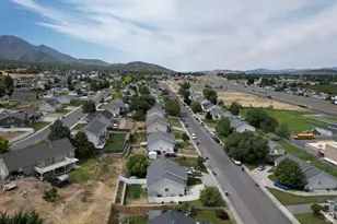 382 N Peach St, Santaquin, UT 84655 - Photo 20