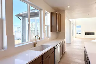 2970 N Kingbird Dr, Eagle Mountain, UT 84005 - Photo 4