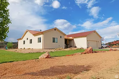 7395 N Johnson Canyon Rd, Kanab, UT 84741 - Photo 2