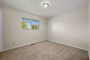 9203 S 220 E, Sandy, UT 84070 - Photo 14