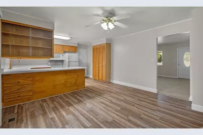 9203 S 220 E, Sandy, UT 84070 - Photo 4