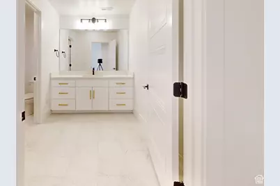 683 N Heritage St, Mapleton, UT 84664 - Photo 22