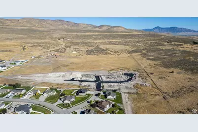 2368 W 1150 N #3, Tremonton, UT 84337 - Photo 2