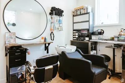 146 W 300 S, Bountiful, UT 84010 - Photo 2