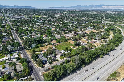 2260 E 6450 S, Cottonwood Heights, UT 84121 - Photo 10