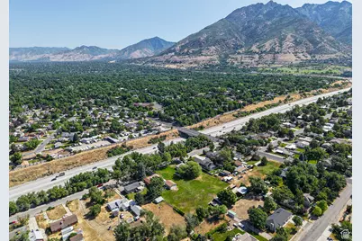 2260 E 6450 S, Cottonwood Heights, UT 84121 - Photo 12