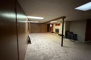 2252 E 6450 S, Cottonwood Heights, UT 84121 - Photo 16