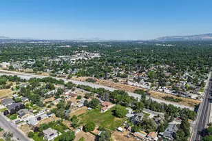 2252 E 6450 S, Cottonwood Heights, UT 84121 - Photo 34