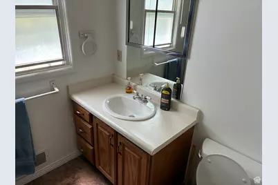 2266 E 6450 S, Cottonwood Heights, UT 84121 - Photo 10