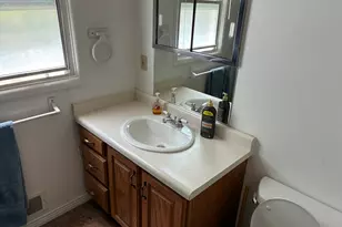 2266 E 6450 S, Cottonwood Heights, UT 84121 - Photo 10